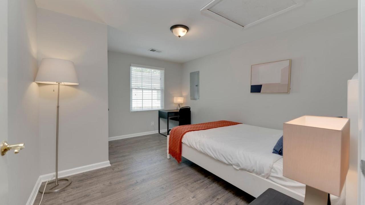 Stylish 3Br 3Ba Colonial House By Cozysuites Alexandria Extérieur photo